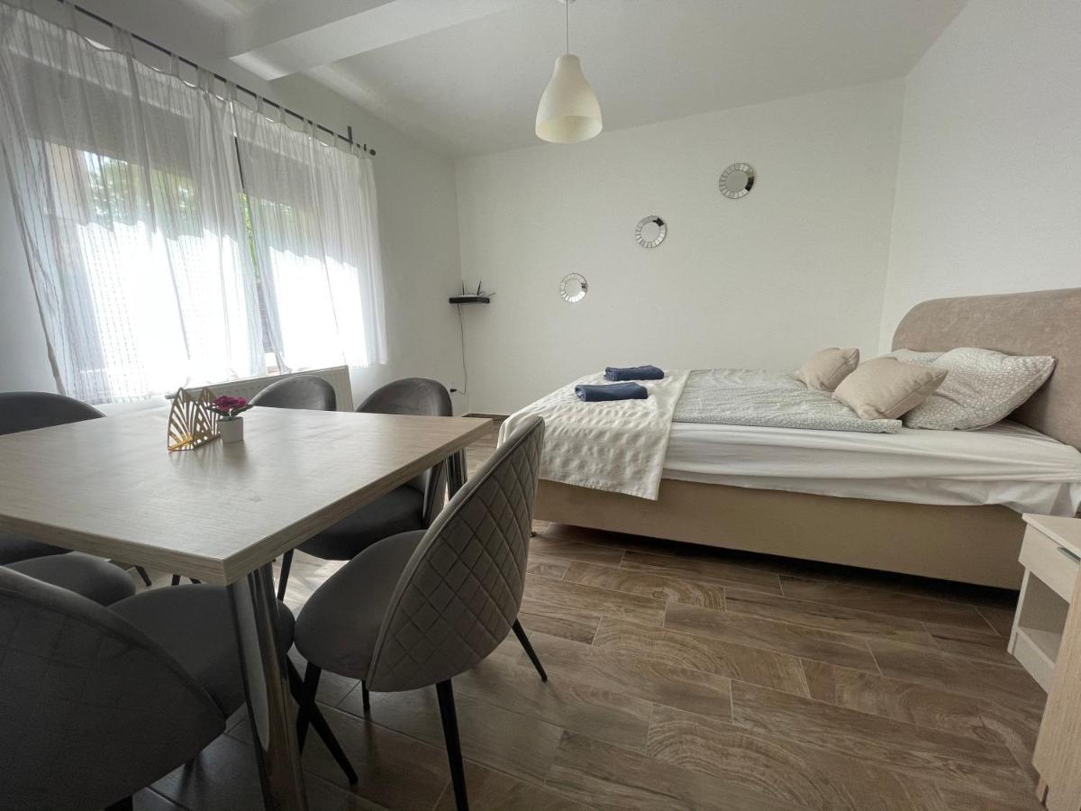 Smeraldo Apartmanok Siofok Exterior photo